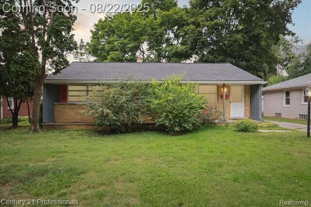 Property Photo: 27627 Lexington Parkway MI 48076