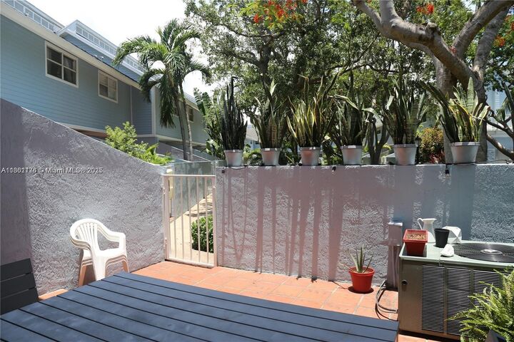 Property Photo:  798 Crandon Blvd 13-C  FL 33149 
