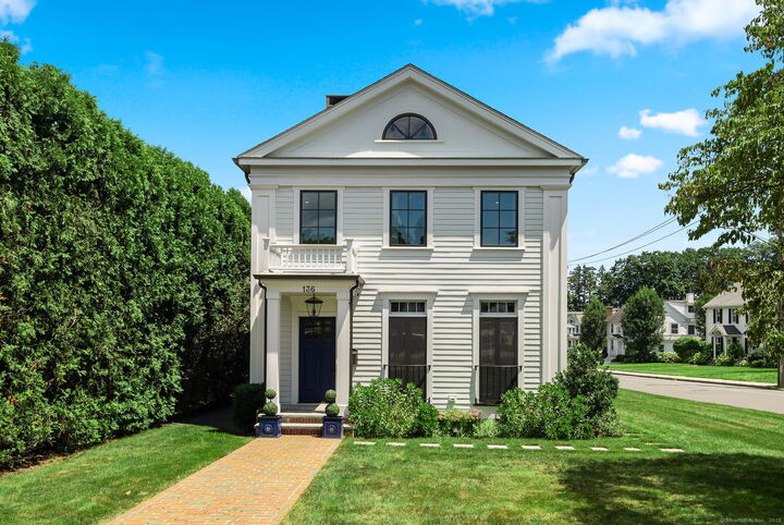 136 South Avenue  New Canaan CT 06840 photo