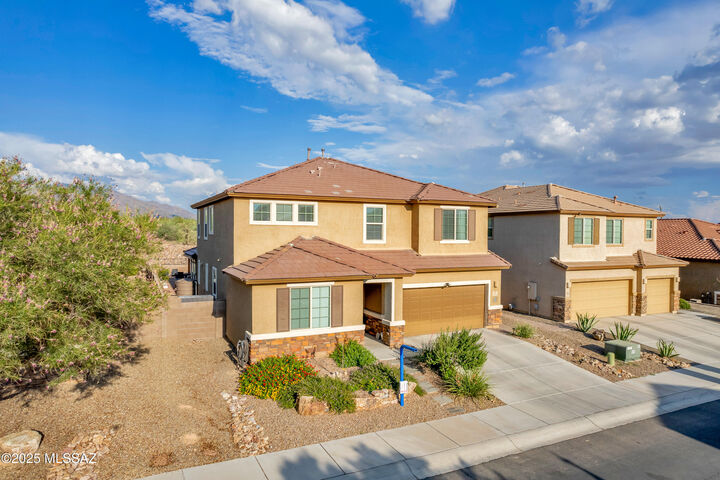 Property Photo: 4813 W Willow Wind Way AZ 85741