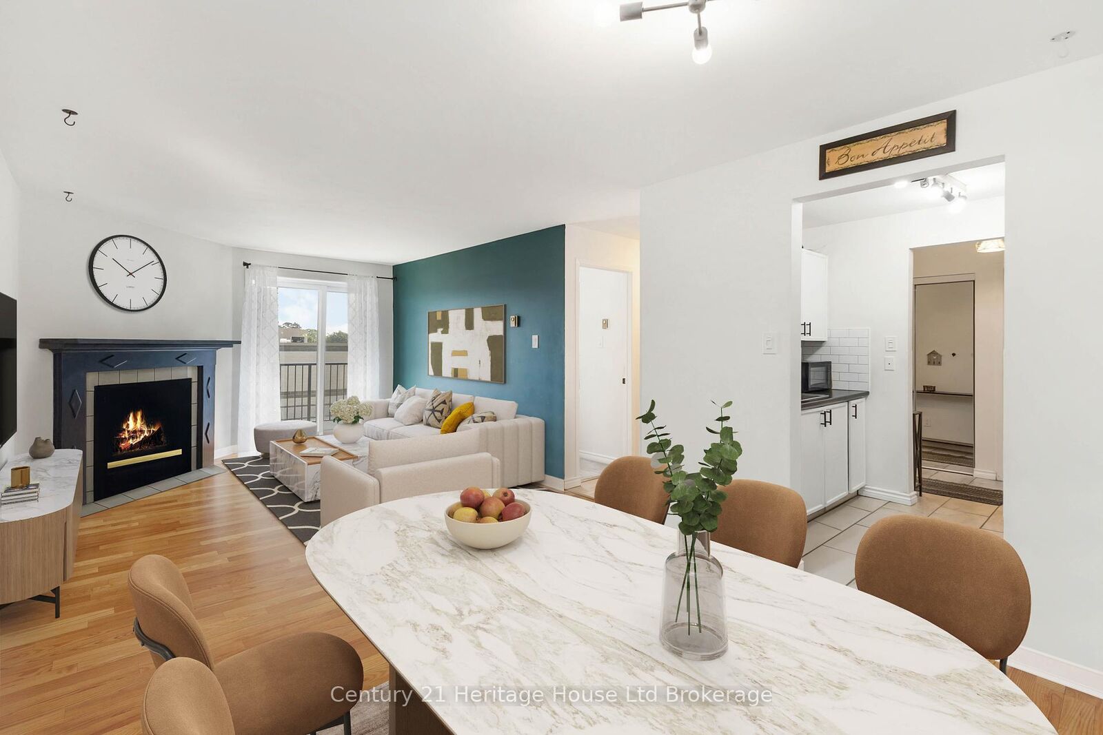 Property Photo:  737 Deveron Crescent 217  ON N5Z 4X9 