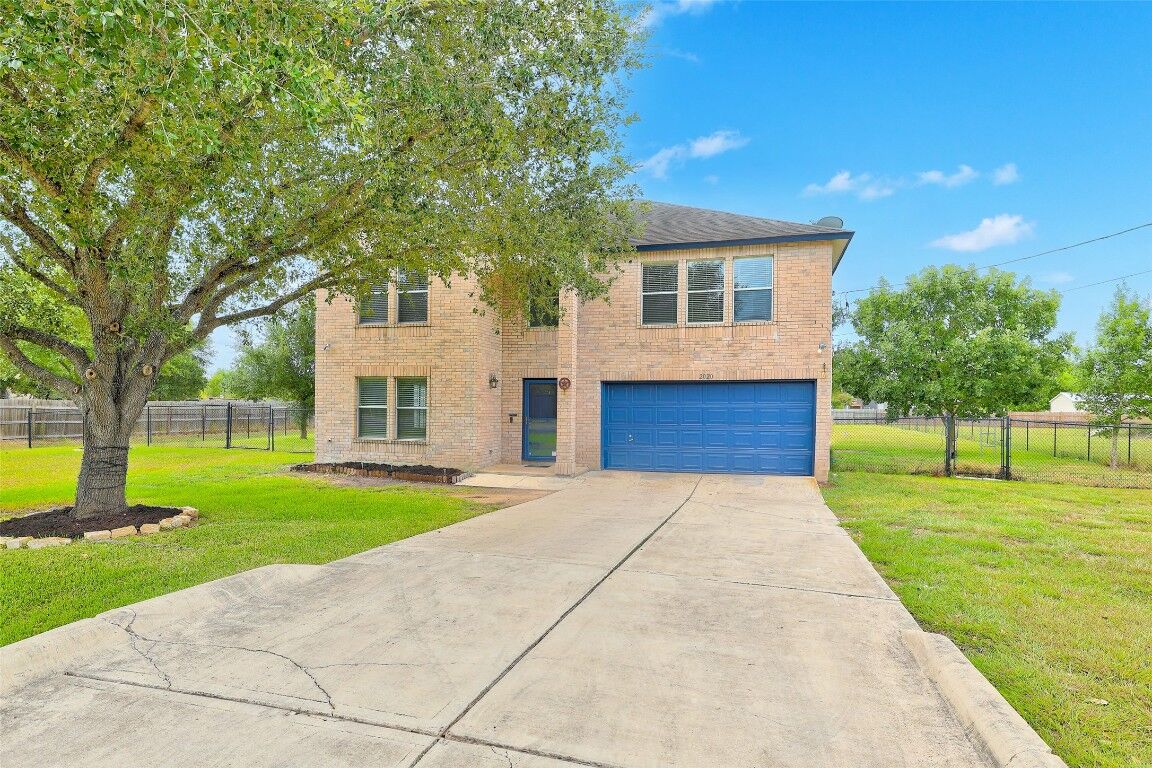Property Photo:  2020 Ridgemont Lane  TX 78640 