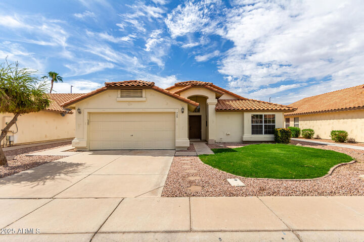 Property Photo: 709 W Catclaw Street AZ 85233