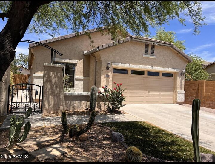 Property Photo: 26140 W Runion Drive AZ 85396
