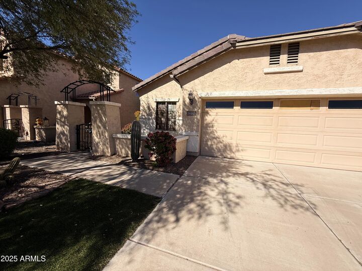 Property Photo: 26140 W Runion Drive AZ 85396