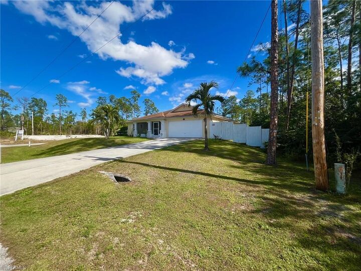Property Photo: 822 Johns Ave FL 33972