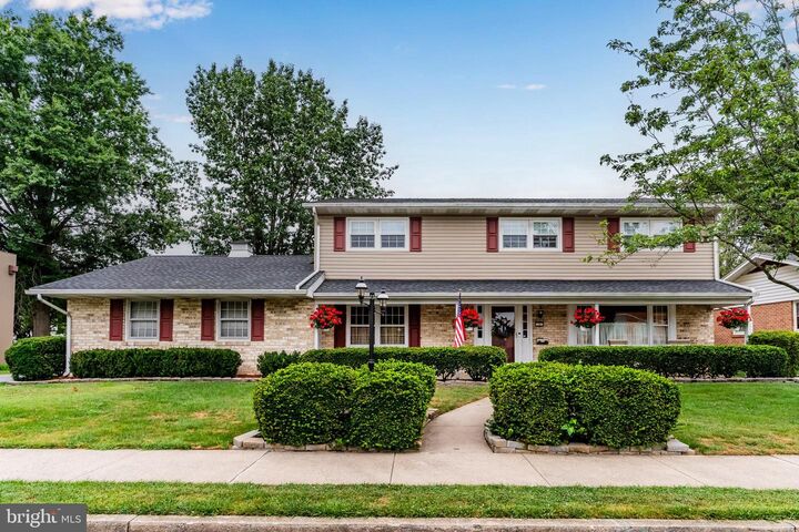 3 E Elmwood Avenue  Mechanicsburg PA 17055 photo