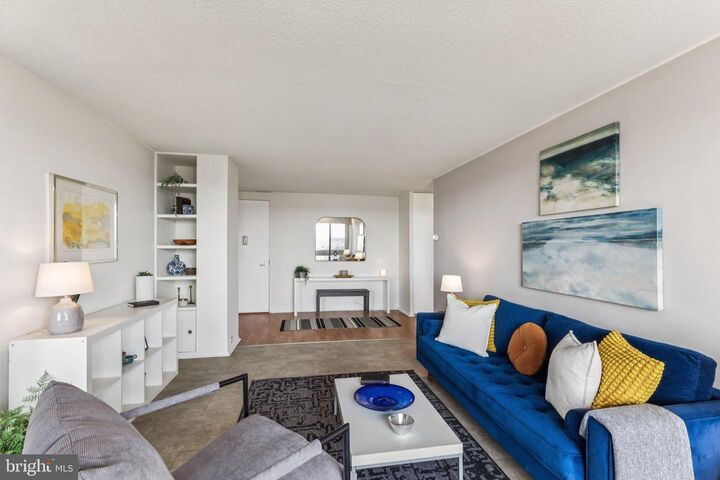 Property Photo:  1326 Spruce Street 42 2304  PA 19107 