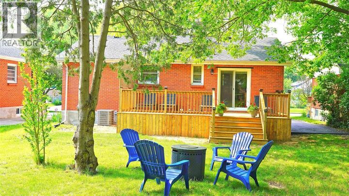 Photo de la propriété: 1100 Bruce Street ON N7V 3B3