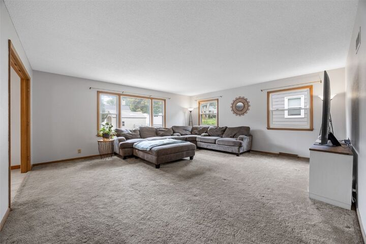 Property Photo:  2333 Brookland Drive NE  IA 52402 