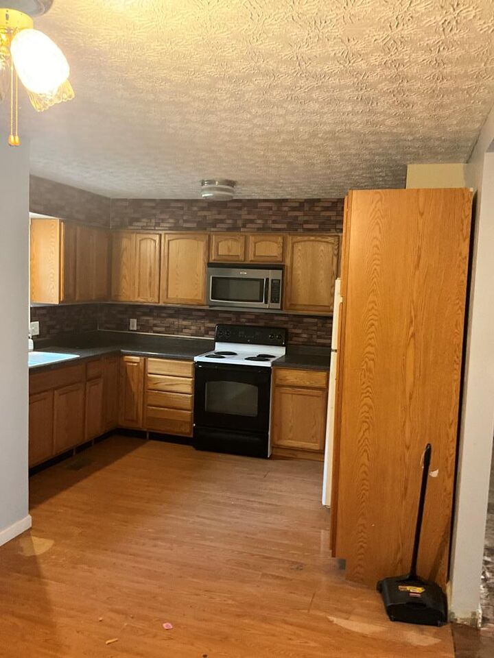 Property Photo:  380 Buckingham Avenue  KY 41268 
