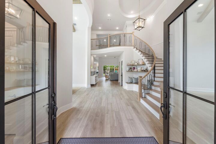 Property Photo:  76 S Waterbridge Drive  TX 77375 
