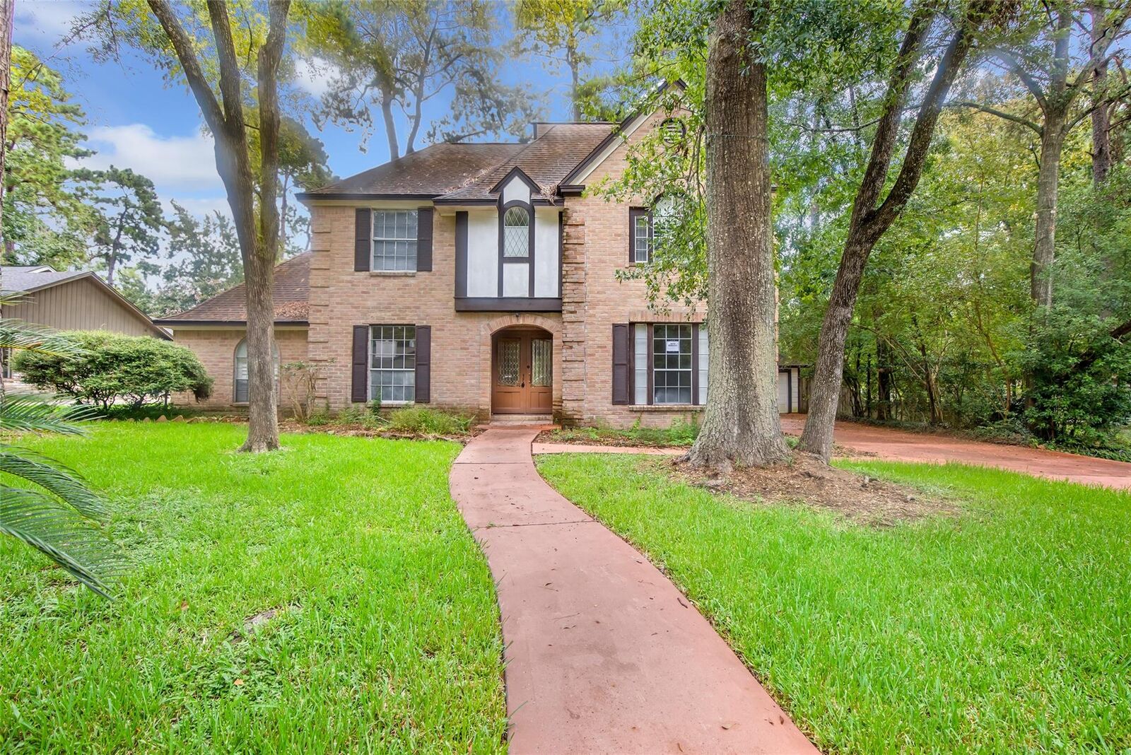 Property Photo:  1710 Woodland Vista Drive  TX 77339 