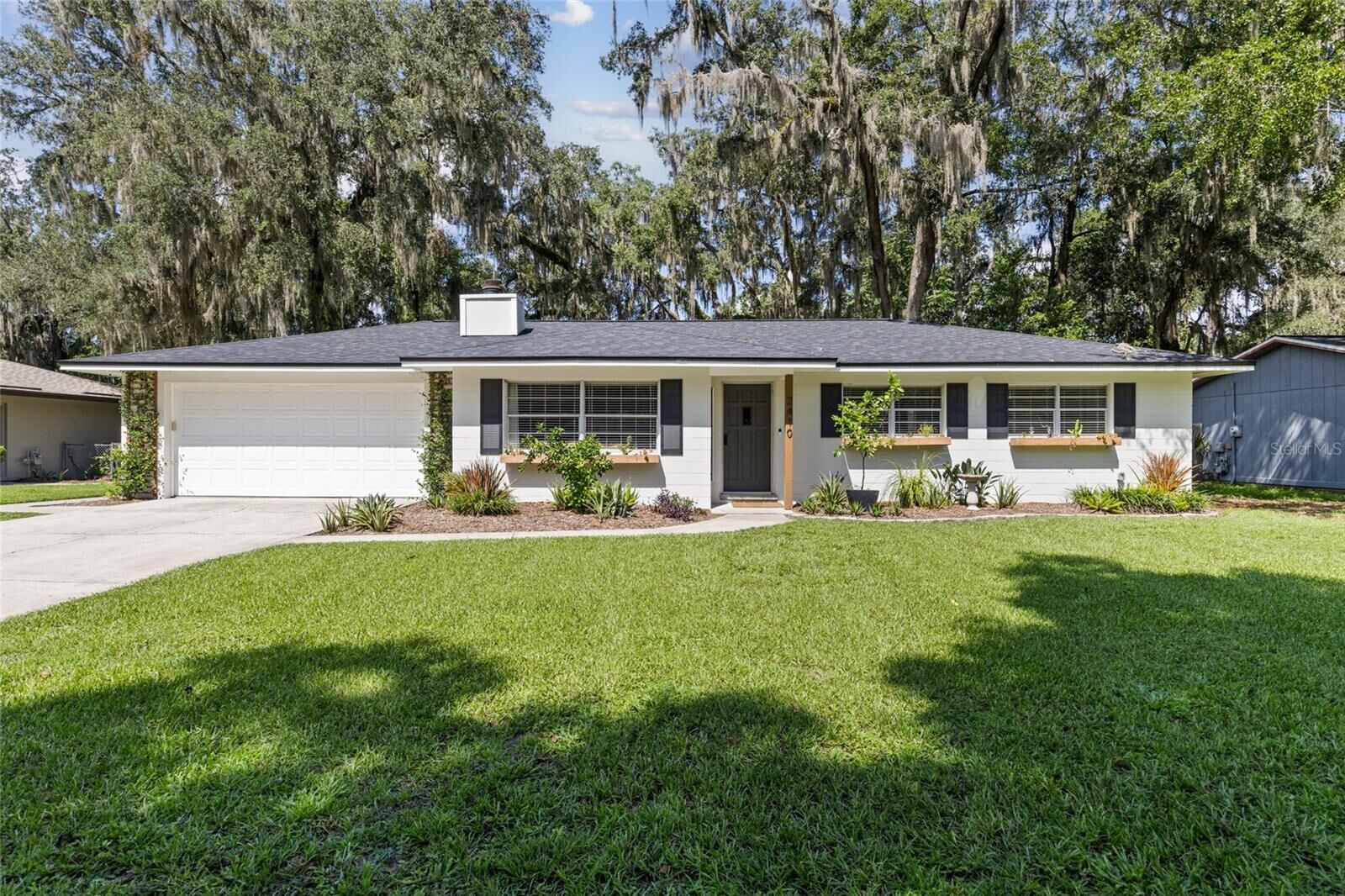 Property Photo:  2410 NW 54th Terrace  FL 32606 