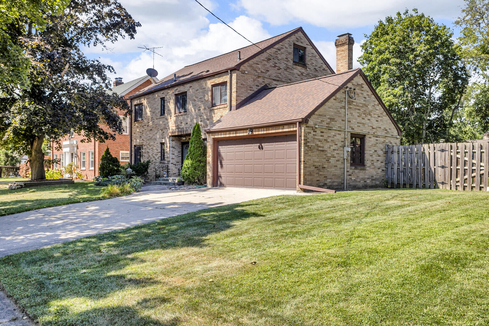 Property Photo: 512 S Wisner Street MI 49203