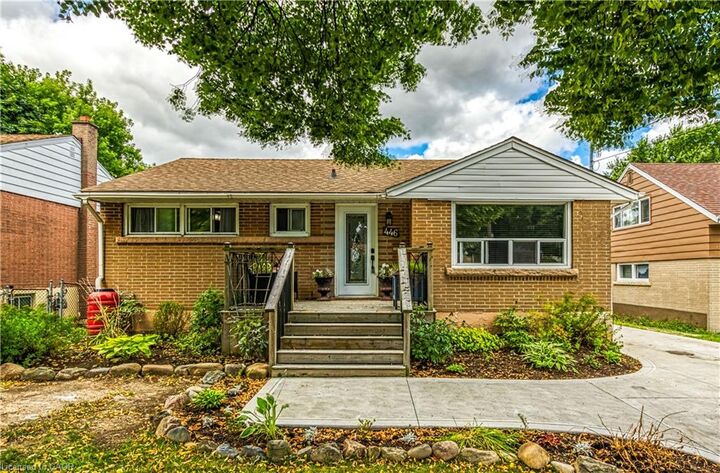 Property Photo:  446 East 36th Street  ON L8V 4A5 