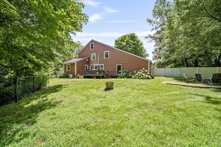 Property Photo: 7 Moulton Drive NH 03053