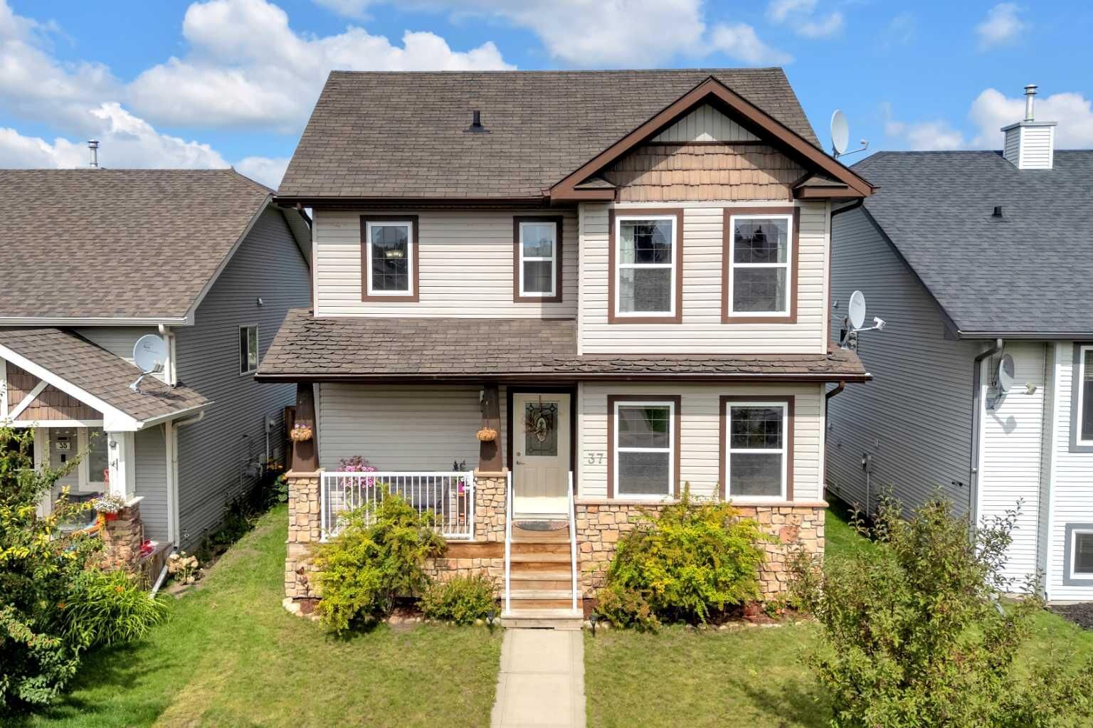 Property Photo: 37 Reynolds Road AB T4S 0C2