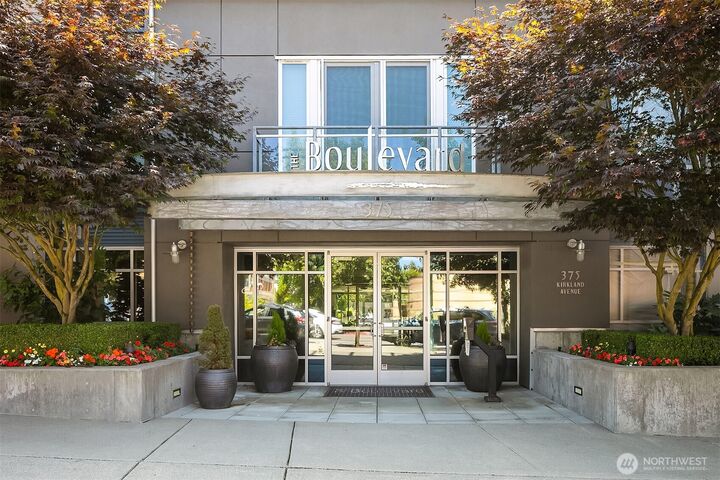 Property Photo:  375  Kirkland Avenue 326  WA 98033 