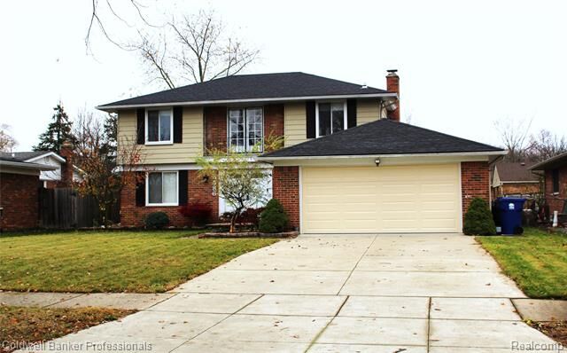 Property Photo: 6586 Carriage Hills Drive MI 48187