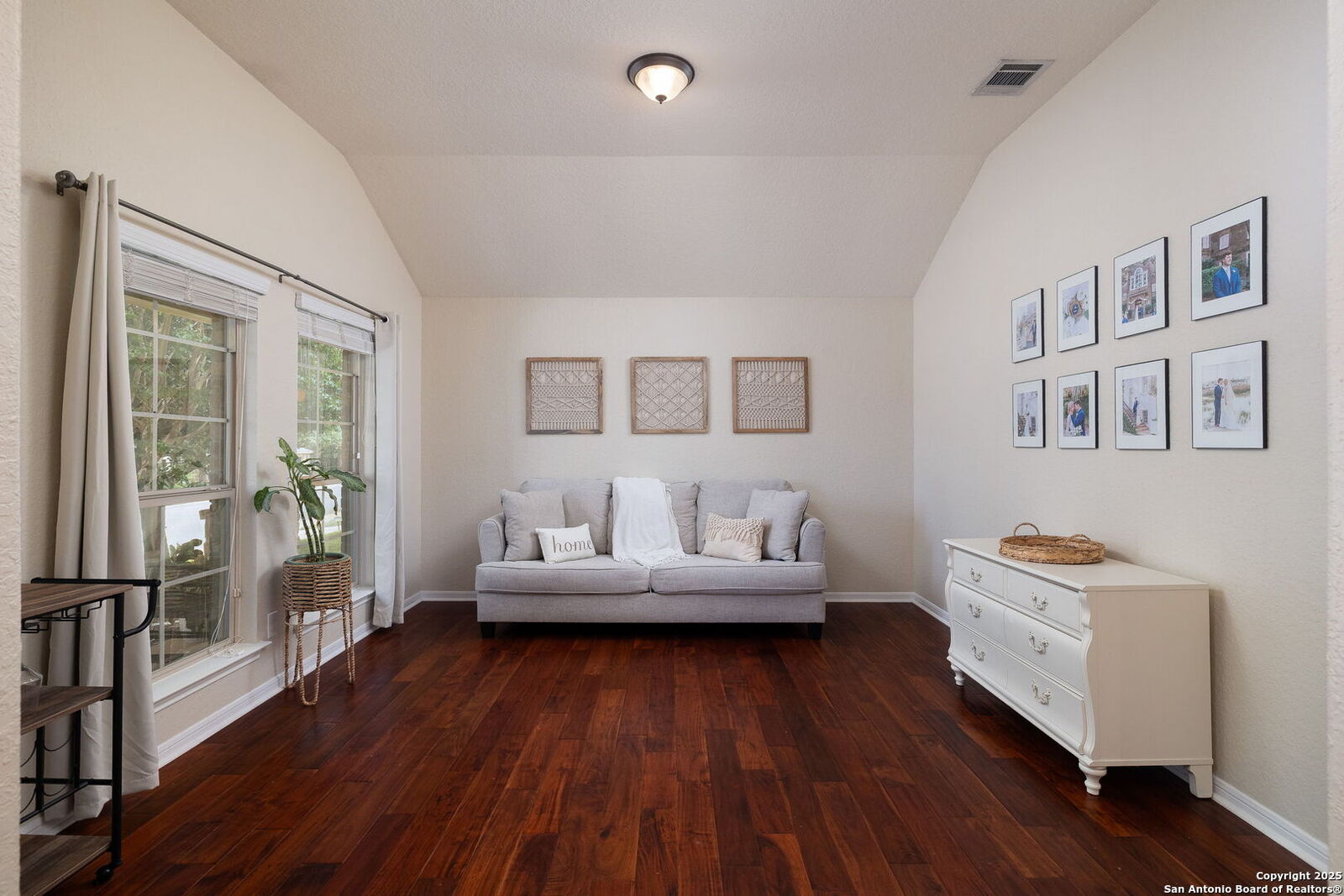 Property Photo:  5610 Thunder Oaks  TX 78261 