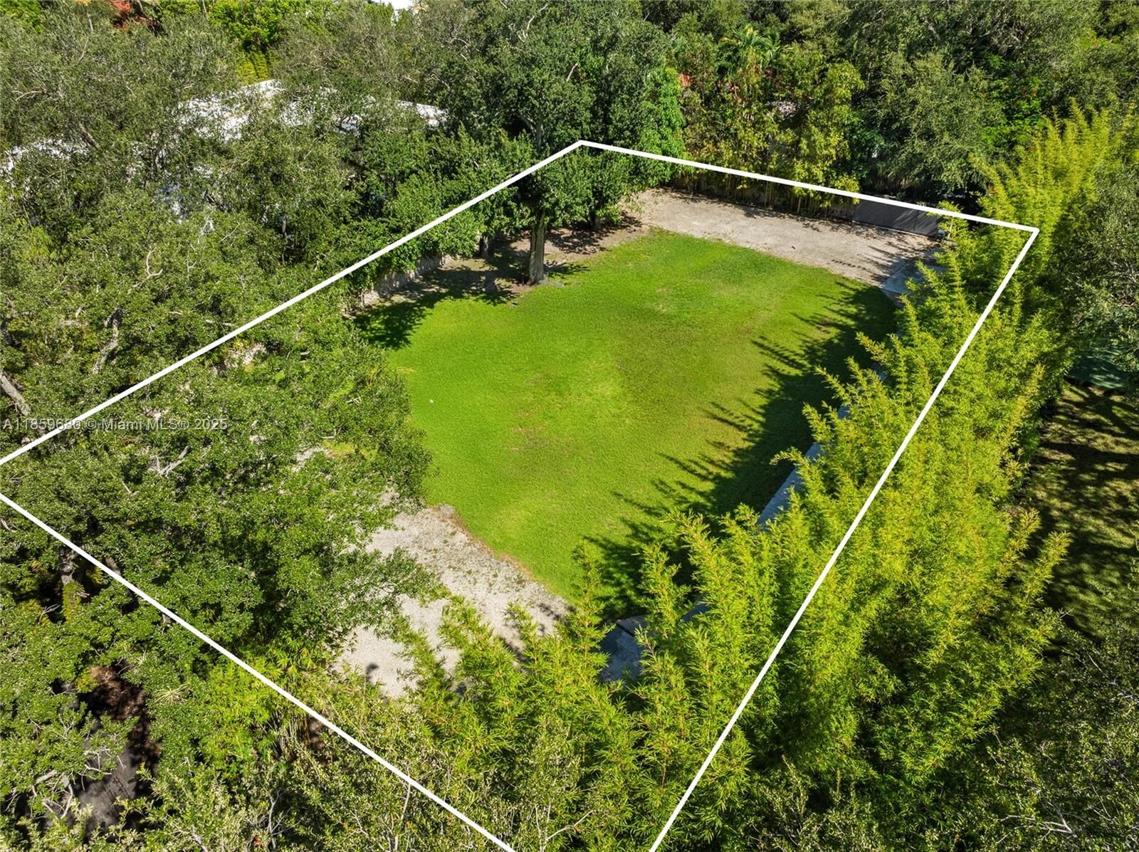 Property Photo:  3887 Little Ave  FL 33133 
