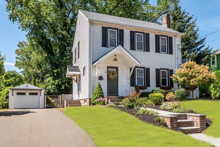 Property Photo:  11 Bryan Road  CT 06405 