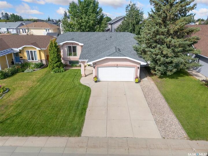 Property Photo: 229 1st Avenue N SK S0K 4S0