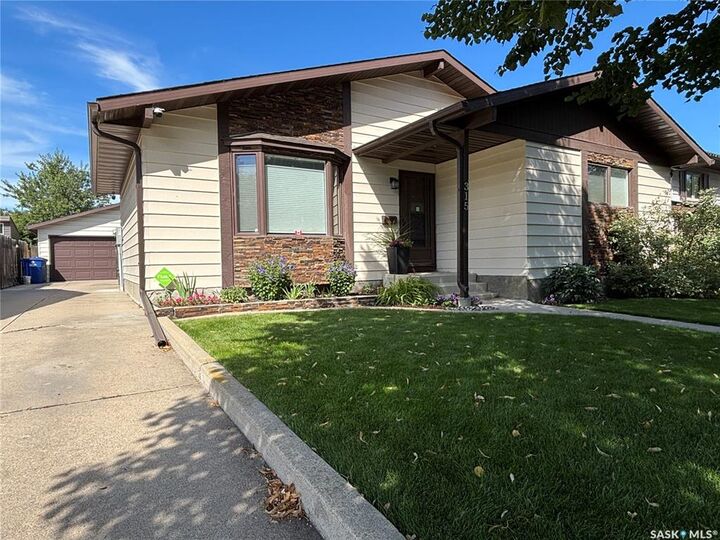 315 Ball Crescent  Saskatoon SK S7K 6E3 photo