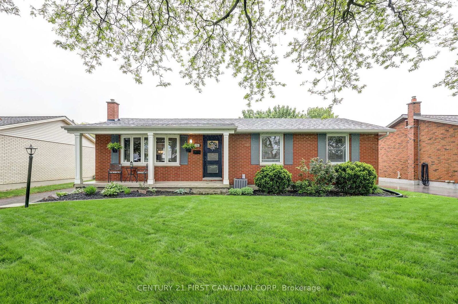 Photo de la propriété: 116 Downing Crescent ON N6C 3C8