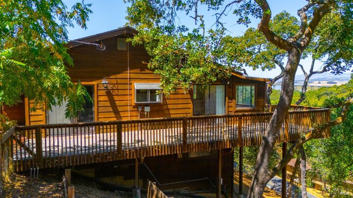 Property Photo:  48 Manzanita Avenue  CA 94945 