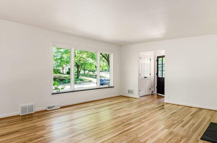Property Photo: 4399 Colerain Avenue OH 43214