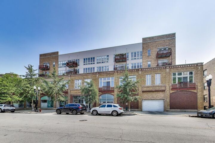 1225 W Morse Avenue 506  Chicago IL 60626 photo