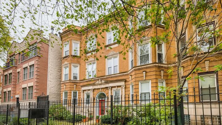 4707 N Kenmore Avenue Gs  Chicago IL 60640 photo