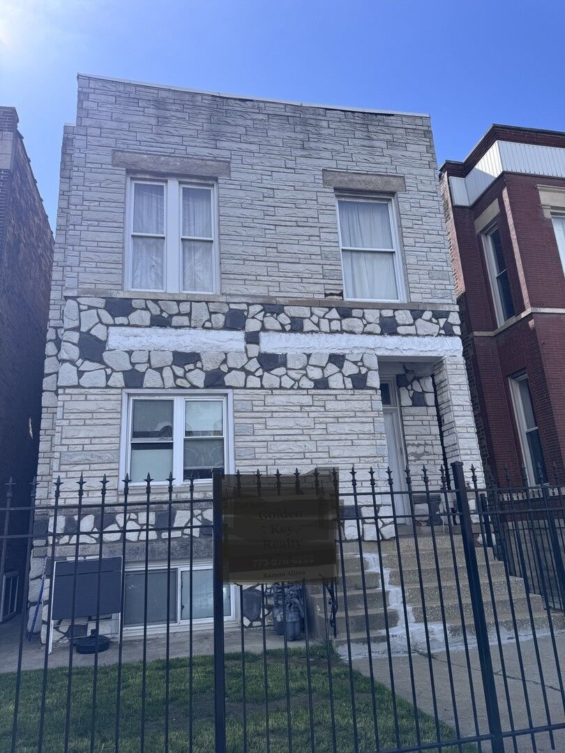 Property Photo: 1940 N Pulaski Road IL 60639