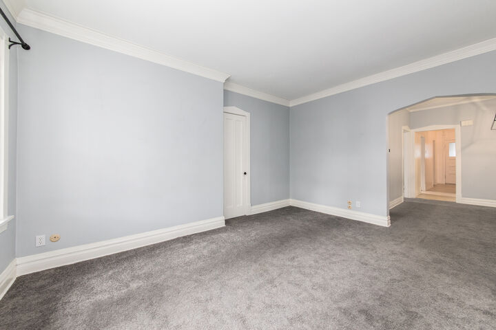 Property Photo:  5253 W Cullom Avenue  IL 60641 