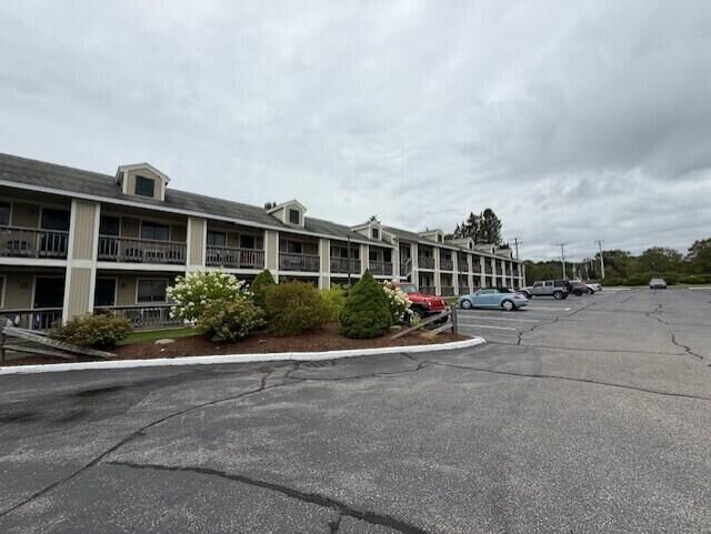 Property Photo: 733 Post Road 228 ME 04090