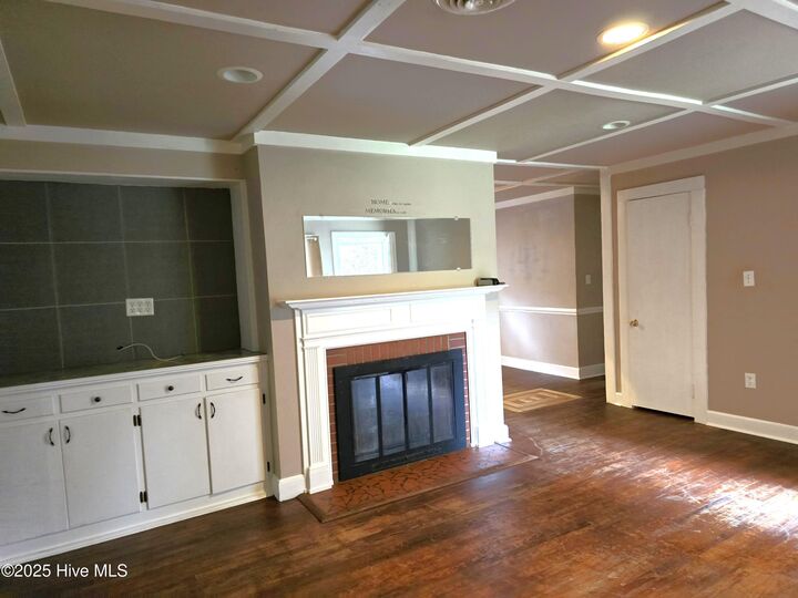 Property Photo:  105 S Vance Street  NC 27891 