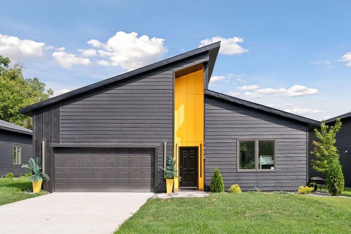 Property Photo:  1013 Gardner Street  MN 55391 