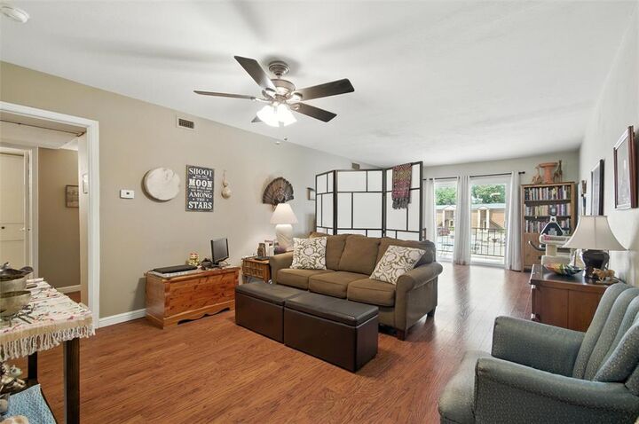 Photo de la propriété:  4012 Ridglea Country Club Drive 403  TX 76126 