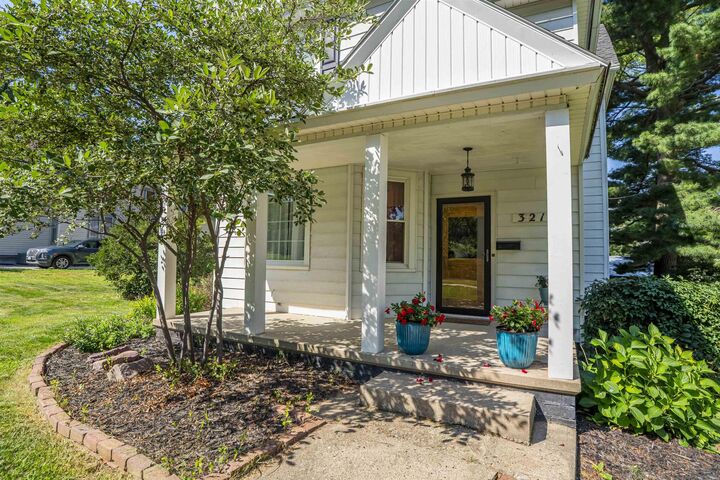 Property Photo: 321 2nd Ave SE IA 51031