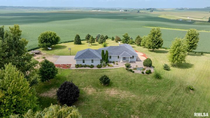 Property Photo: 3794 170th Street IA 52727