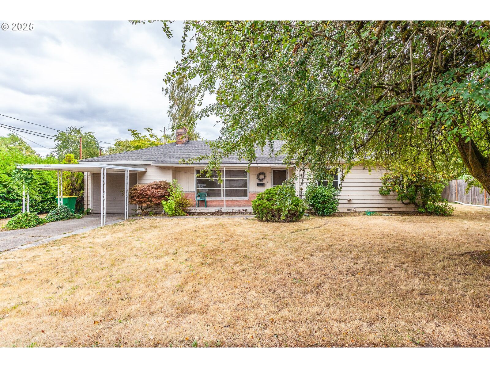 Property Photo:  5720 SW Alger Ave  OR 97005 