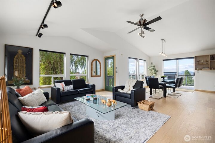 1108  Undine Street  Bellingham WA 98229 photo