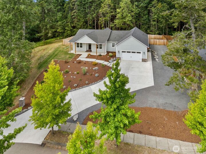 Property Photo:  104  Sequoia Lane  WA 98570 