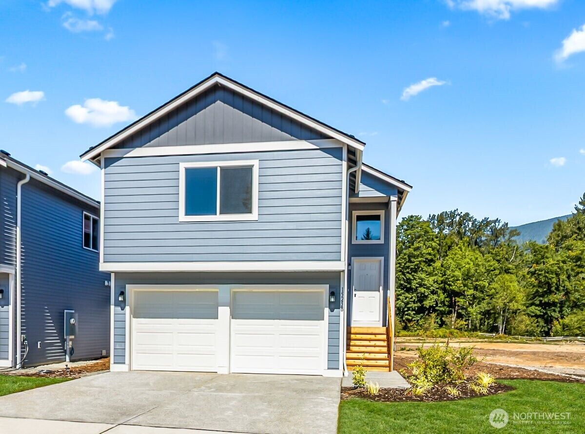 Property Photo:  1525  Alder Lane B  WA 98251 