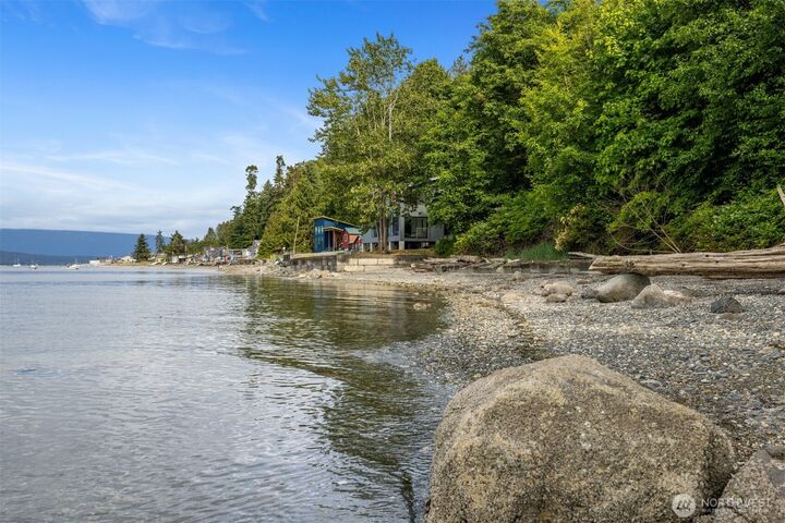 Property Photo:  4869  Mercer Road  WA 98232 