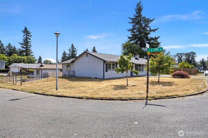 Property Photo:  29540  32nd Place S  WA 98001