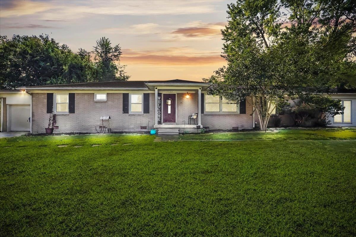 Property Photo:  1007 Brookhaven Drive  KY 42276 