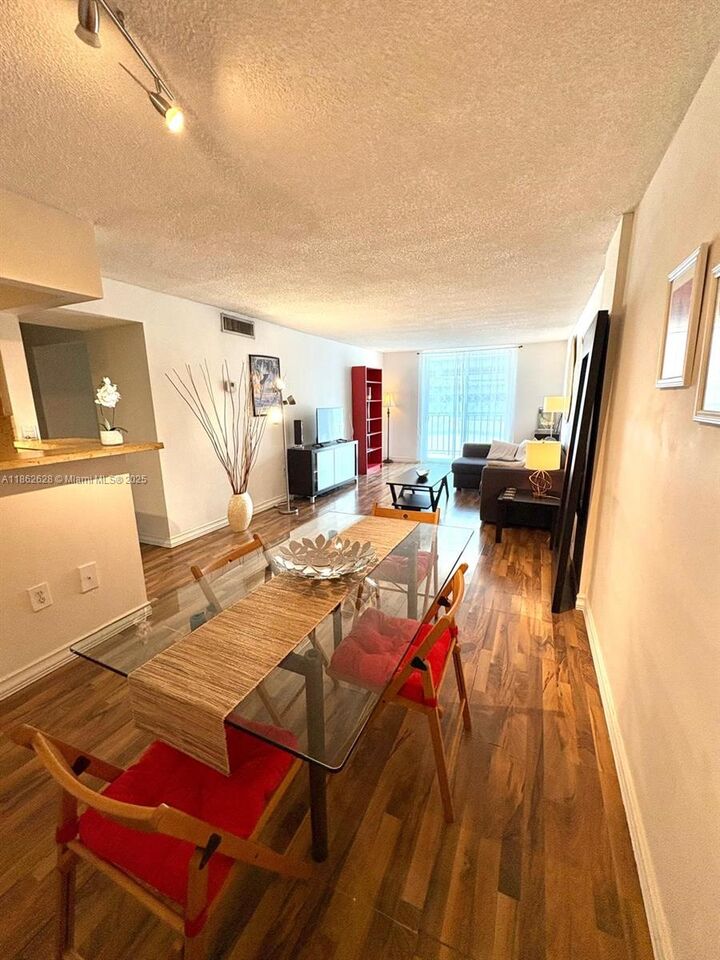 Property Photo:  720 Collins Ave 308  FL 33139 